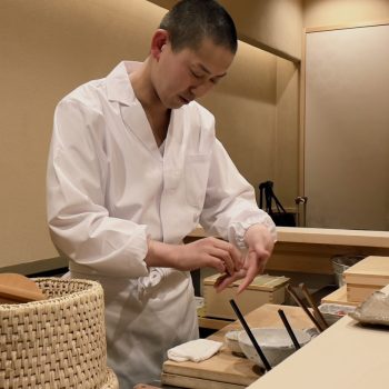 「寿司宫下」ー「祇园 寿司MATSUMOTO」的前副料理长宫下氏于神奈川横滨开业的寿司餐厅。