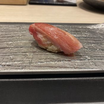 继承「寿司 渡部(Watanabe)」传统，新世代寿司名店【寿司 八つ叶】